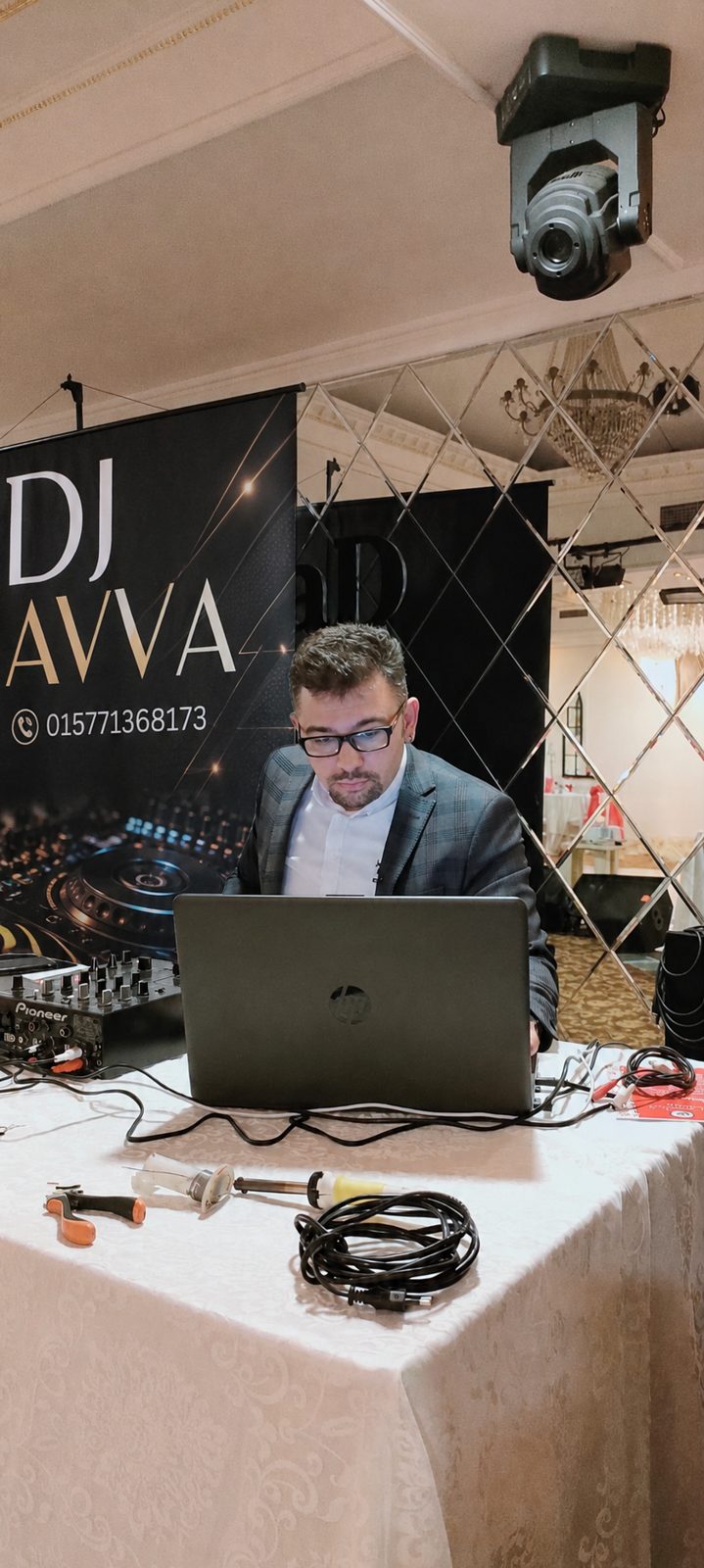 DJ Avva Setup mit Branding